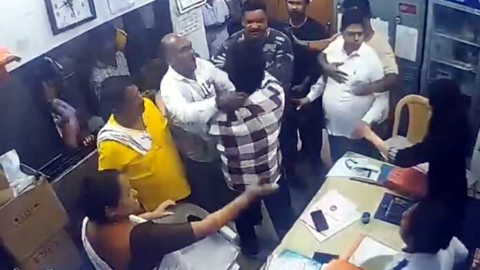 KDMC Hospital Assault Case: रमेश म्हात्रे पर FIR, डॉक्टरों से मारपीट विवाद पर राजनीति तेज